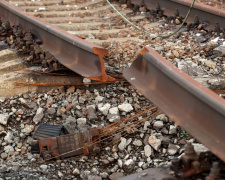 Потужний удар по окупантах: ЗСУ знищили залізничний міст під Маріуполем