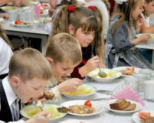 В мариупольских школах и детсадах улучшат систему питания