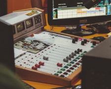 Онлайн-радиостанция «Мариуполь FM» представляет новое радиошоу «Стейкхолдеры»