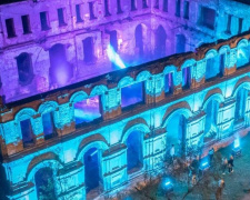 Мариупольцам с высоты птичьего полета показали подсвеченные легендарные здания города в «Ночь музеев»