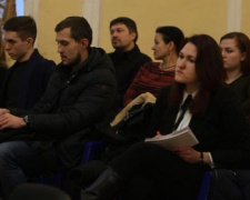 Мариупольская молодежь взялась за формирование своего парламента в городе (ФОТО)