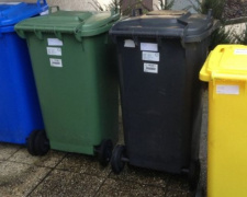 Когда в Мариуполе появятся контейнеры для сортировки мусора? (ФОТО)