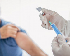 Где и какими вакцинами можно привиться от коронавируса в Мариуполе?