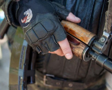 Жителей Донбасса просят сообщать о террористической угрозе на горячую линию