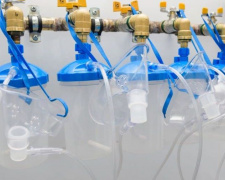 Мариупольские меткомбинаты передали больницам Украины более 400 тонн жидкого кислорода с начала месяца