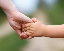В Мариуполе еще двое детей-сирот нашли новую семью