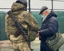 Боевики блокируют дороги на Донбассе: где можно проехать?