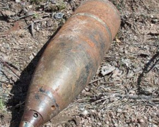 В Мариуполе нашли снаряд крупного калибра и гранату