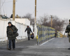 Вблизи Мариуполя согласовали разведение войск? Что известно о результатах встречи в Минске