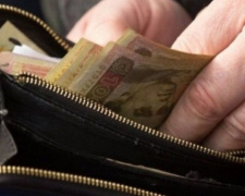 Кому в Украине с декабря повысят минимальные пенсии
