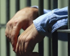 В Мариуполе мужчине, осужденному за убийство, грозит новый срок