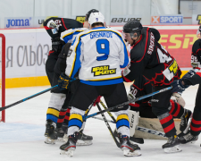Украинские хоккейные клубы грозятся остановить чемпионат. В чем причина?