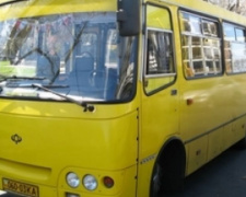 «Безопасные» реалии маршрутного такси в Мариуполе (ФОТО)
