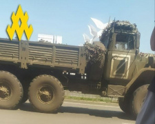 Окупованим Маріуполем росіяни перевозять "зуби дракона": де будують нову лінію оборони
