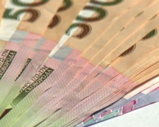 Более 5 миллионов гривен присвоила чиновница на поставках сомнительного оборудования на Донетчине