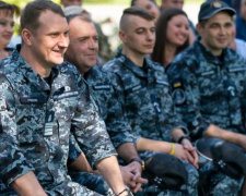 Моряков, захваченных РФ при движении в Мариуполь, допрашивает ГБР