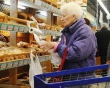 В Мариуполе потребительская корзина дорожает, а пенсионеры «исчезают»