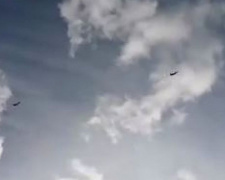 В небе над Мариуполем были замечены истребители (ВИДЕО)