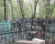 В Мариуполе на кладбищах орудует «серийный» вандал