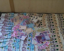 Из Мариуполя в «ДНР» везли 250 тысяч гривен