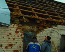 В Авдеевке утром вновь дали воду и начали восстанавливать разрушенные дома (ФОТО)