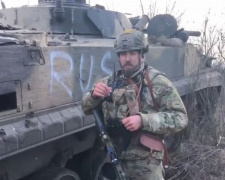 Под Мариуполем украинцы захватили вражескую бронемашину