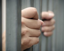 В Мариуполе семикратно судимый наркоман-грабитель получил очередной тюремный срок