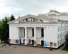 На ремонте мариупольского театра бюджет потерял почти 800 тысяч гривен