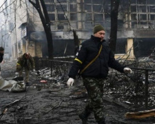 Украинские телеведущие призвали спасти Мариуполь