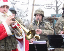 Новогодние песни в окопах: вблизи Мариуполя для бойцов прозвучали звуки «Jingle Bells» (ФОТО+ВИДЕО)