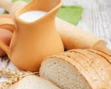 Украинцы экономят на хлебе и молоке