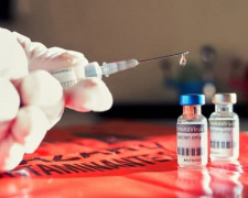 В Украине запретили поставку российской вакцины от коронавируса