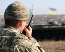 Сутки в Донбассе: противник продолжает обстрелы, ранен украинский военный