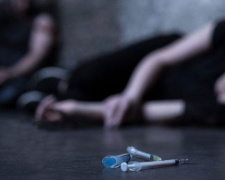 В Мариуполе мужчину спасали от передозировки наркотиками