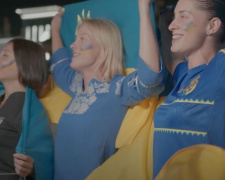 Биение сердец в унисон: в сети показали, как тысячи мариупольцев болели за сборную Украины