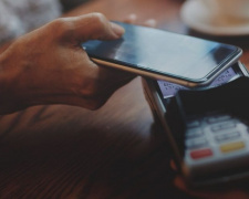 Бесконтактная оплата: как мариупольцам безопасно оплачивать покупки с помощью смартфона