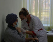 В Мариуполе открылись пункты вакцинации для пенсионеров