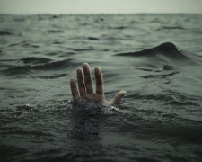   Полиции не удалось опознать человека, утонувшего в мариупольской реке три года назад (ФОТО)