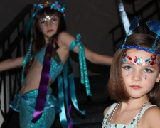 В Мариуполе прошел яркий парад русалочек