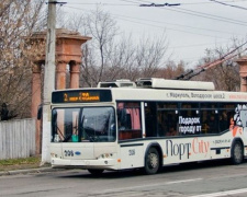 Мариупольский троллейбус № 2 «подстраивается» под пассажиров