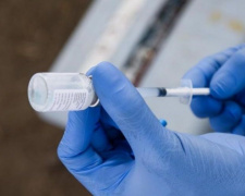 Мариупольские медработники, переболевшие коронавирусом, утверждают: «Нужно вакцинироваться»