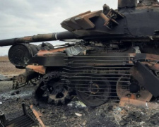 Российская армия уже потеряла в Украине около 5 300 военных, десятки самолетов и почти две сотни танков