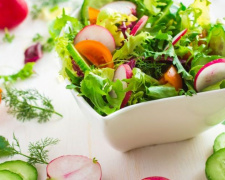 Весенний салат с рынков Мариуполя опасен нитратами