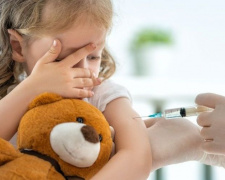 В разгар пандемии украинцев призывают вакцинироваться