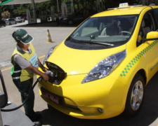 Мариупольцы хотят получить городское такси с электрокарами и единым тарифом