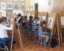 Художественные и музыкальные школы Мариуполя выходят с «дистанционки»
