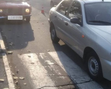 Пострадала беременная и еще двое: в Мариуполе водитель без «прав» устроил аварию