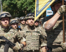 За восемь месяцев «Азов» смог продвинуть линию фронта в Донбассе на 400-900 метров (ВИДЕО)