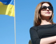 «Мій прапор – моя гордість»: мариупольцы запустили всемирный флешмоб ко Дню флага Украины (ФОТО)