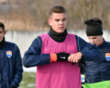 Мариупольские футболисты выходят из отпуска, чтобы сыграть с чехами, поляками и сербами